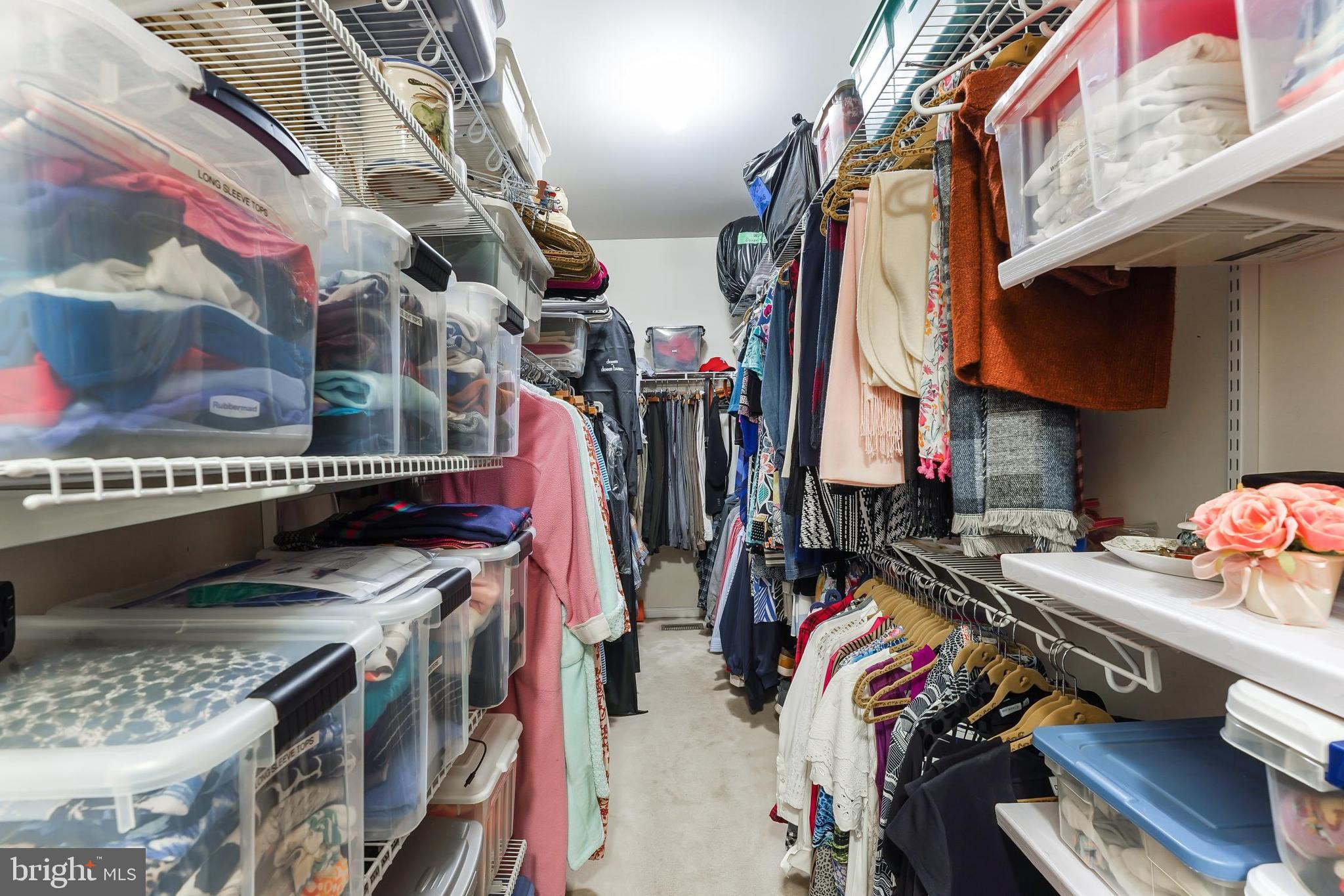 HILLVIEW - Residential