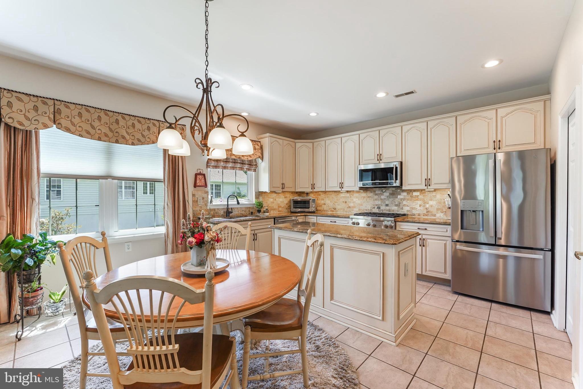 HILLVIEW - Residential