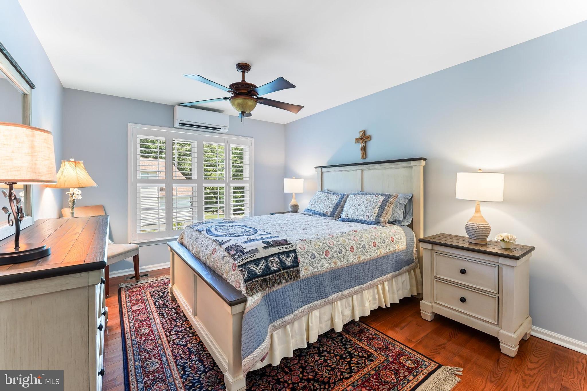 HILLVIEW - Residential