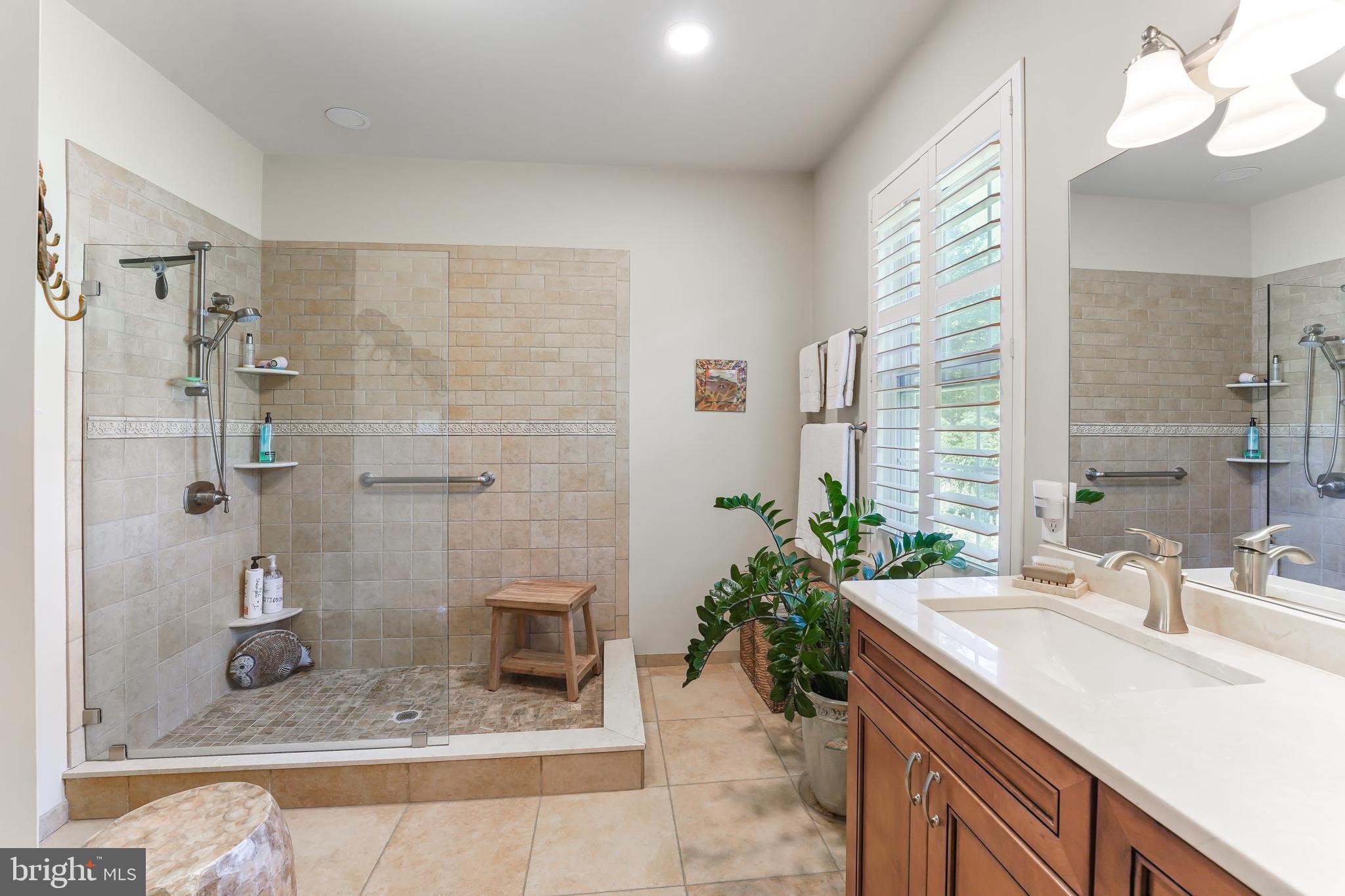 HILLVIEW - Residential