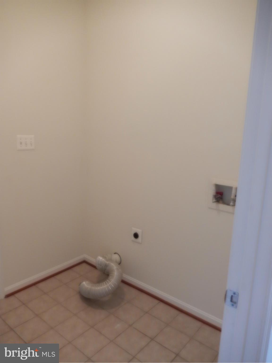 NI RIVER STATION - Residential