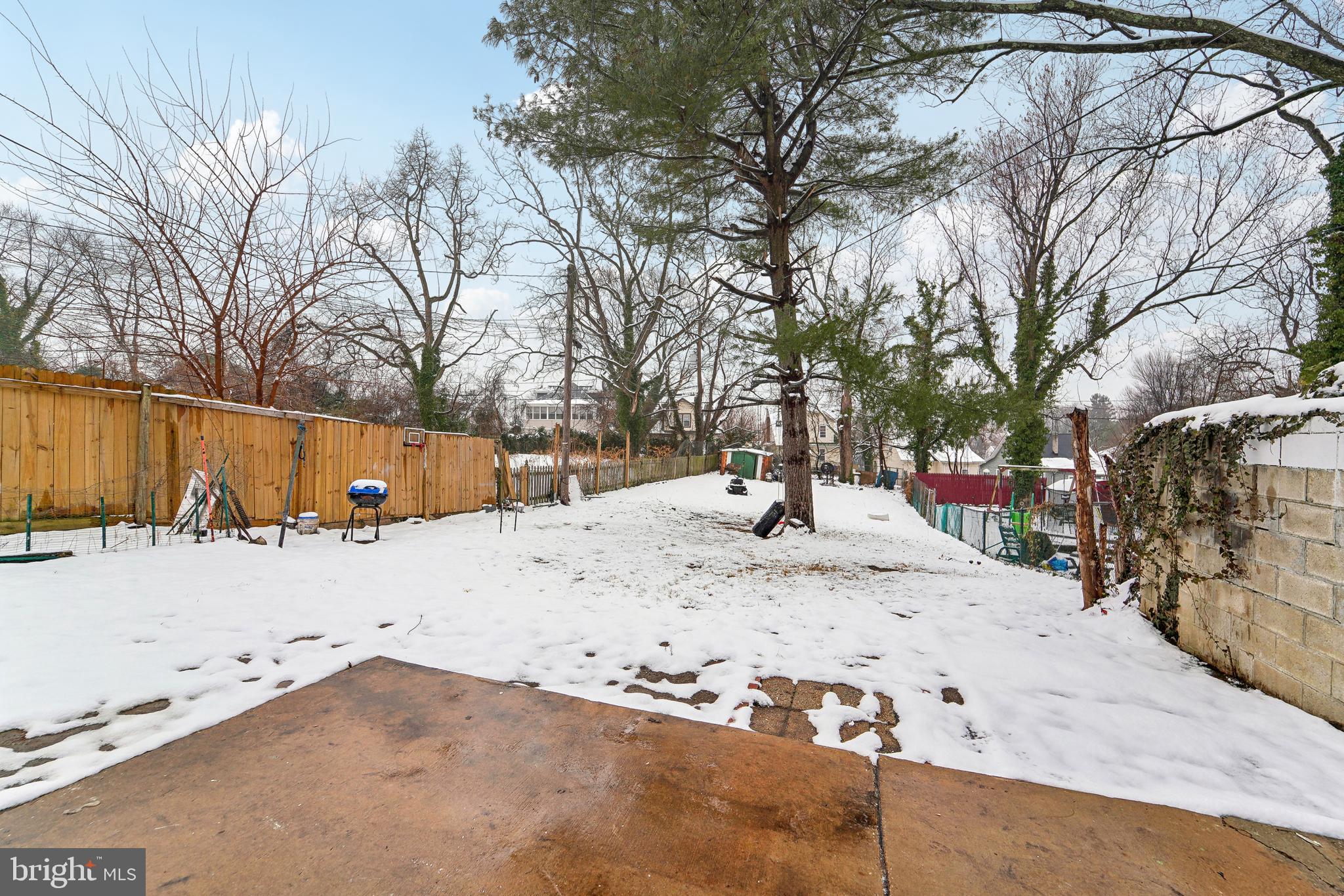 LAURAVILLE HISTORIC DISTRICT - Residential