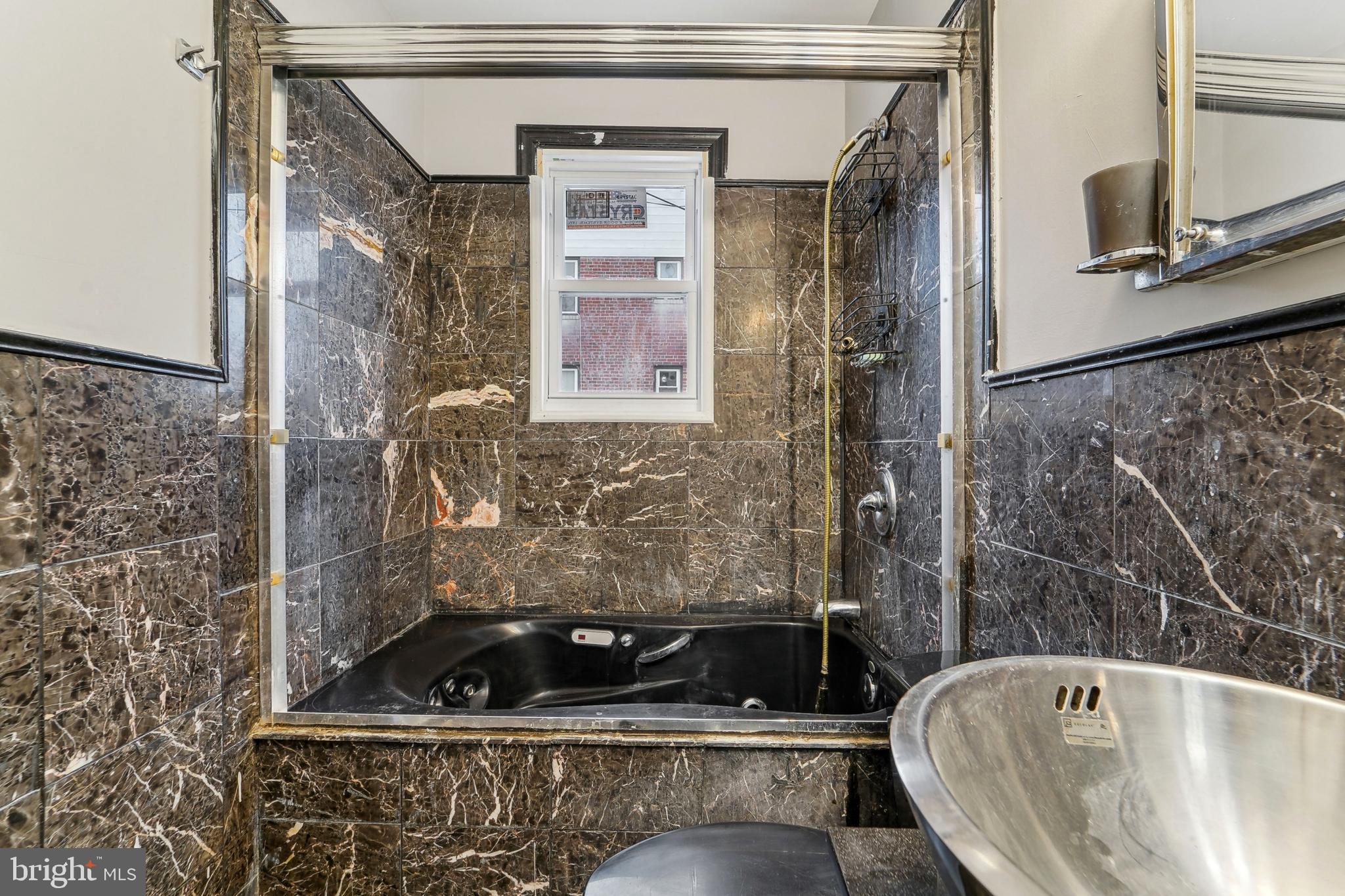 LAURAVILLE HISTORIC DISTRICT - Residential