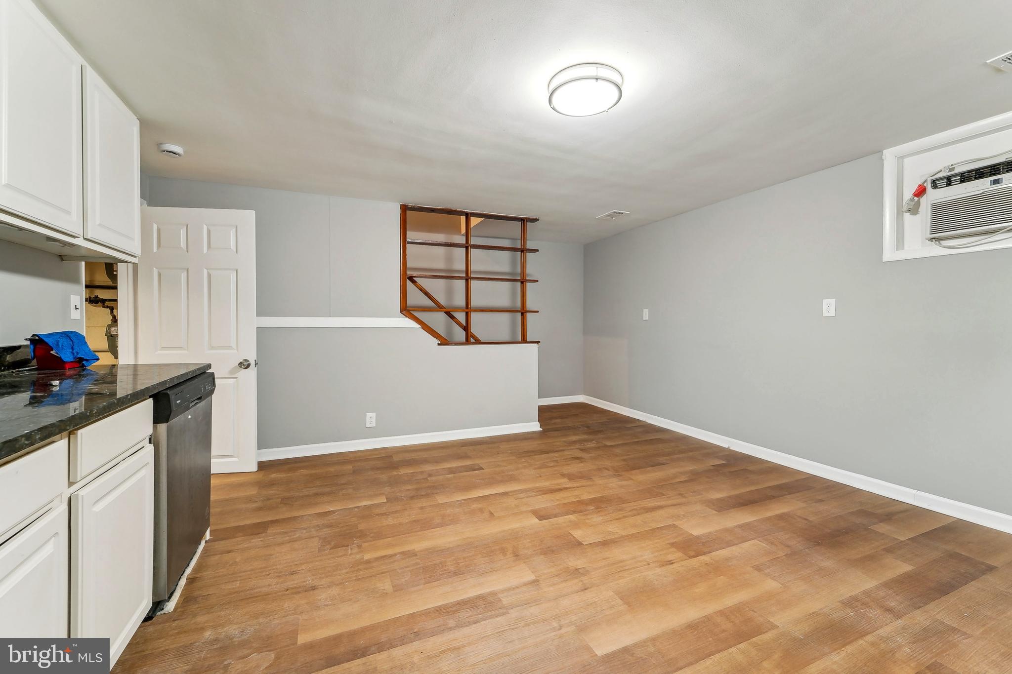 LAURAVILLE HISTORIC DISTRICT - Residential