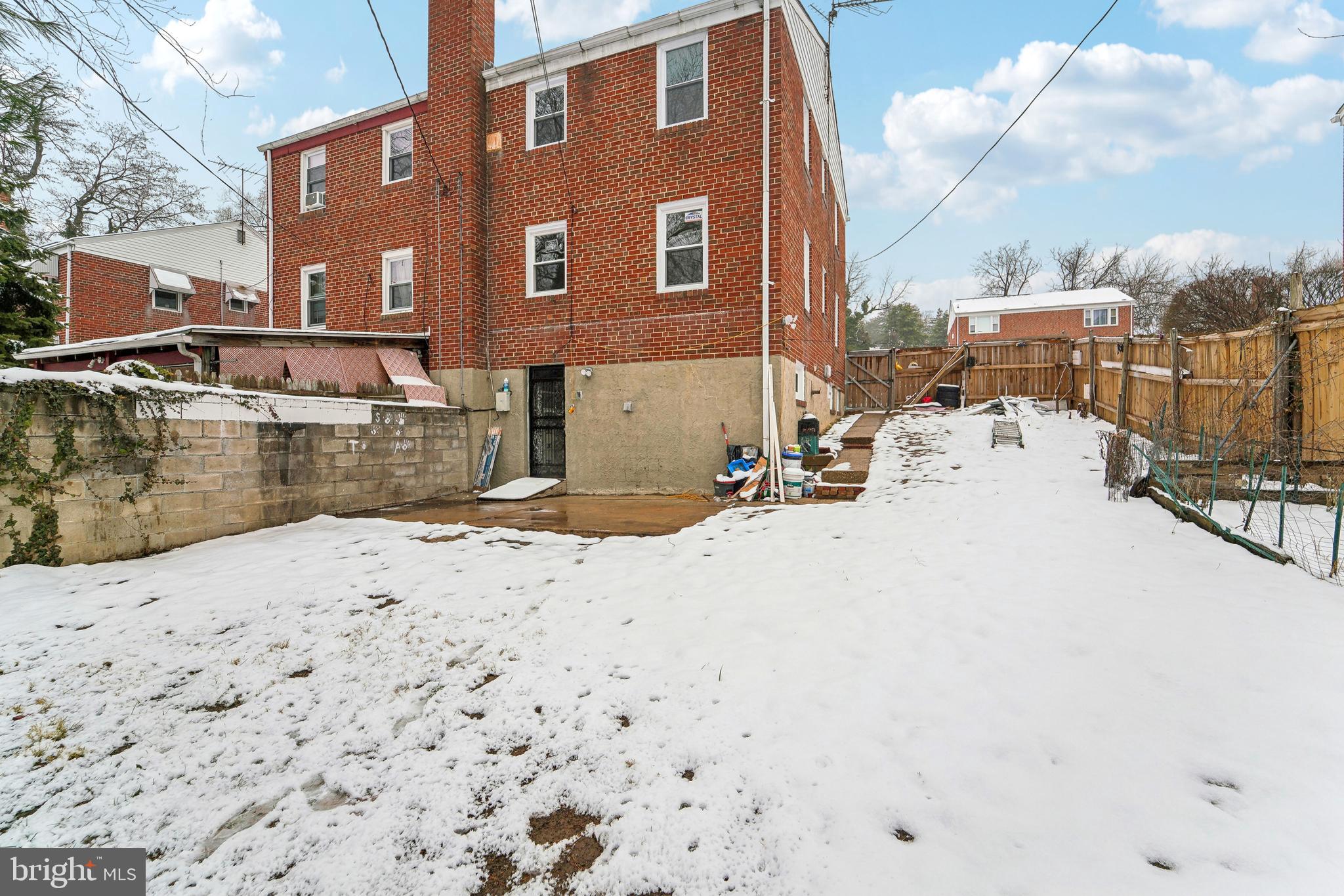 LAURAVILLE HISTORIC DISTRICT - Residential