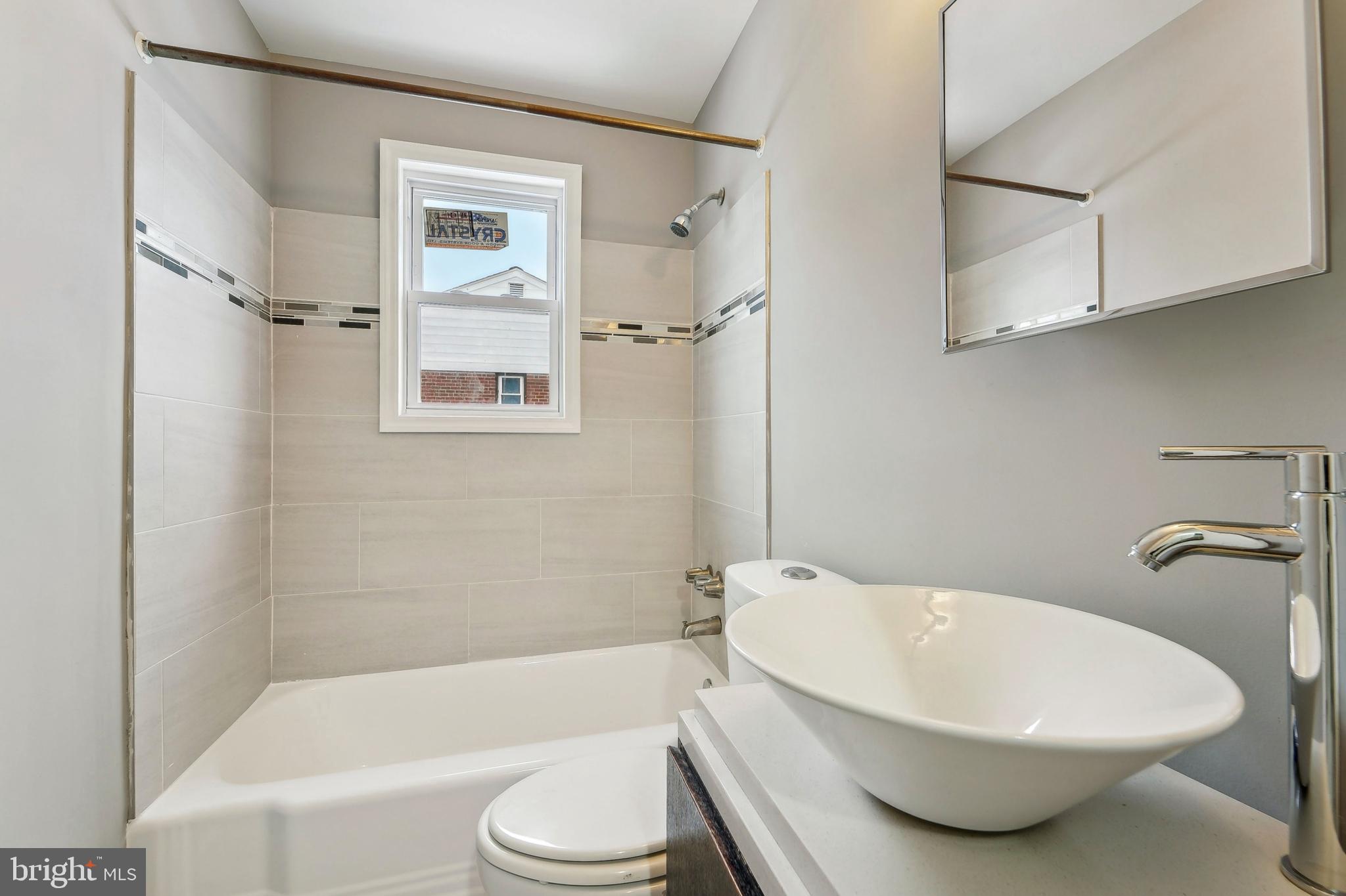 LAURAVILLE HISTORIC DISTRICT - Residential