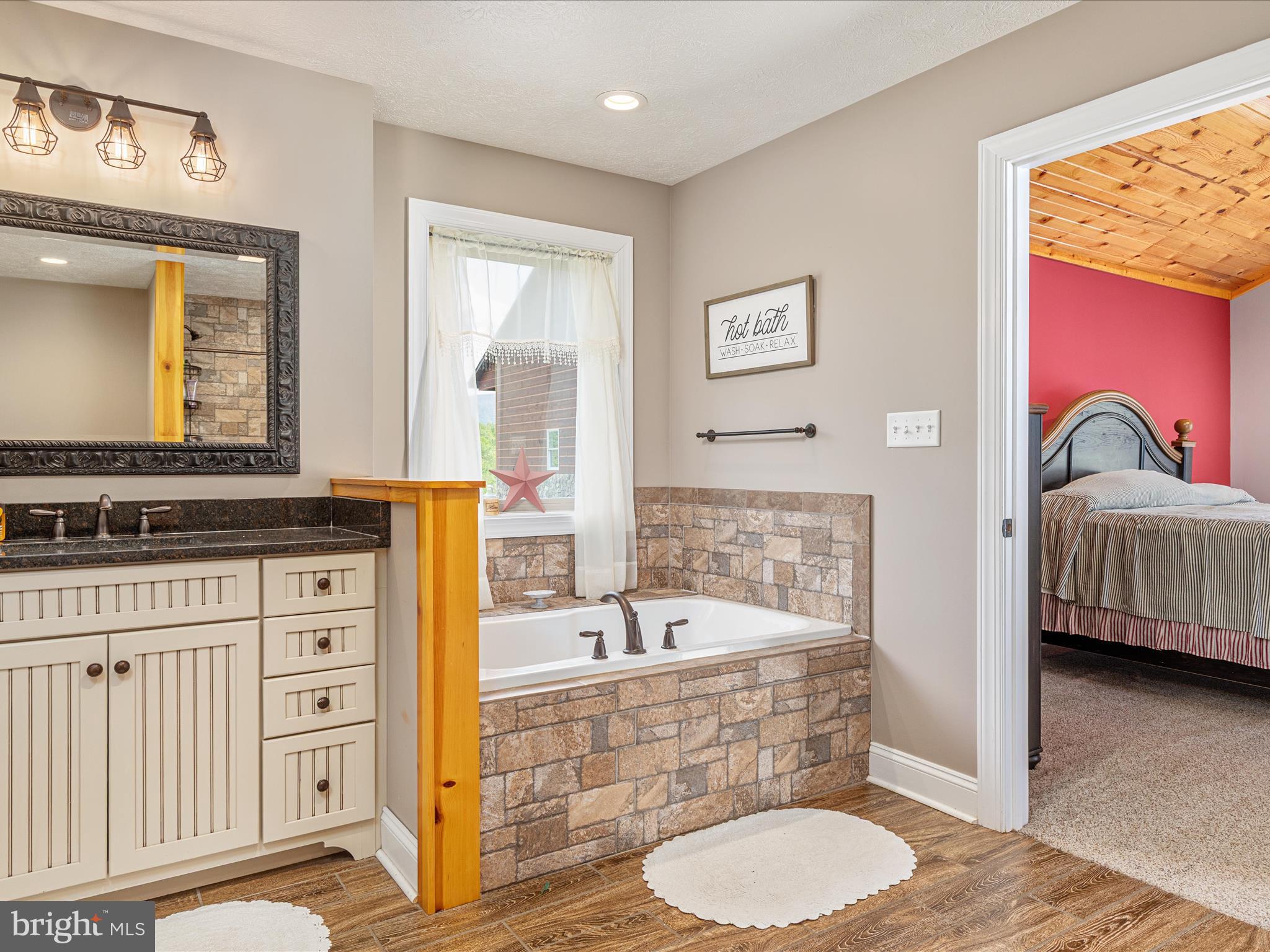 CHRISTOPHER WOODS - Residential