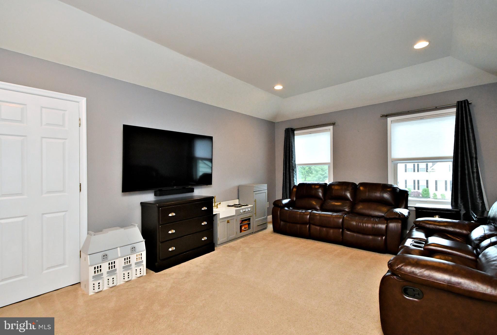 VALLEY GREEN - Residential