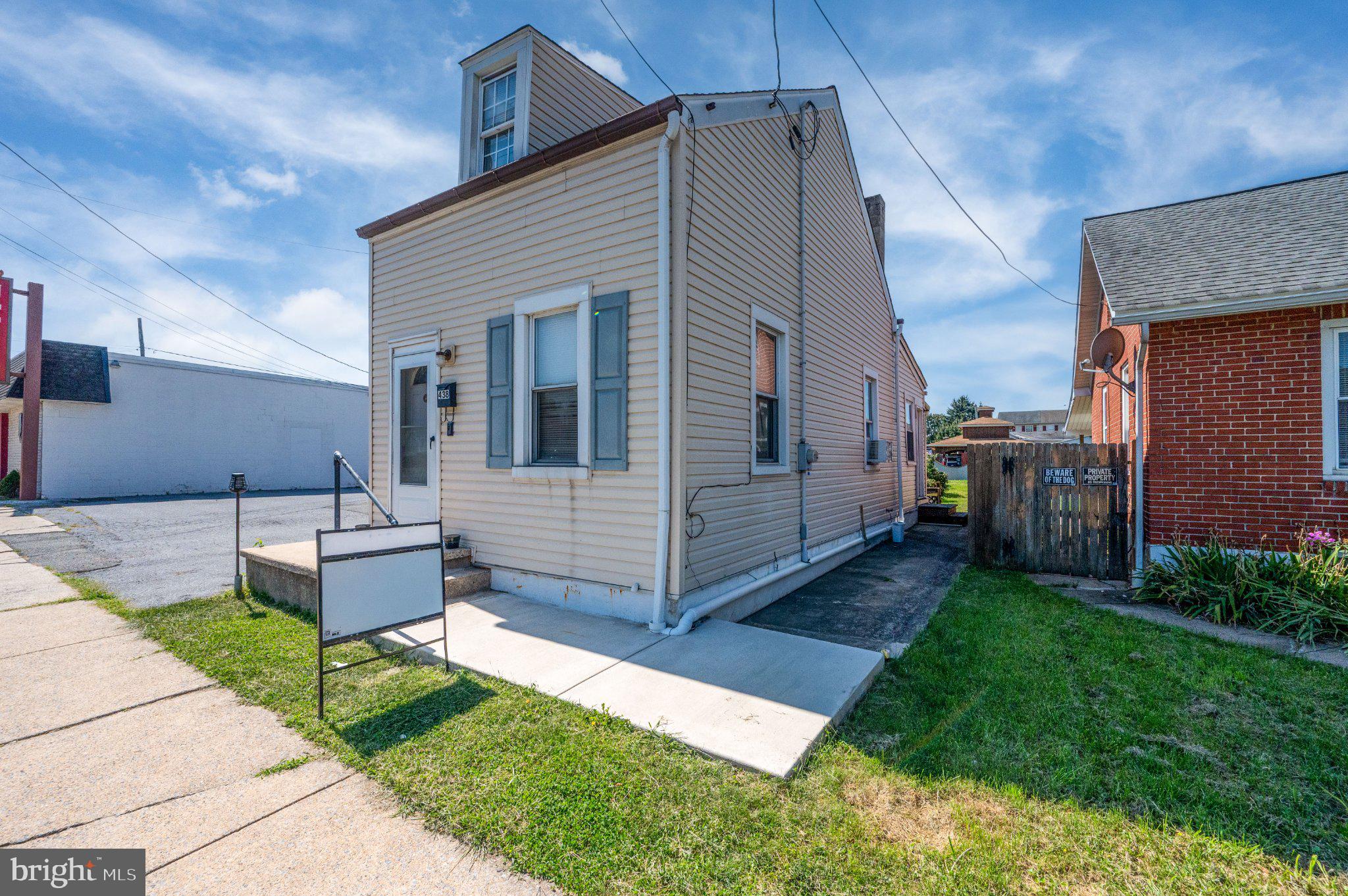 438 MORGANTOWN ROAD