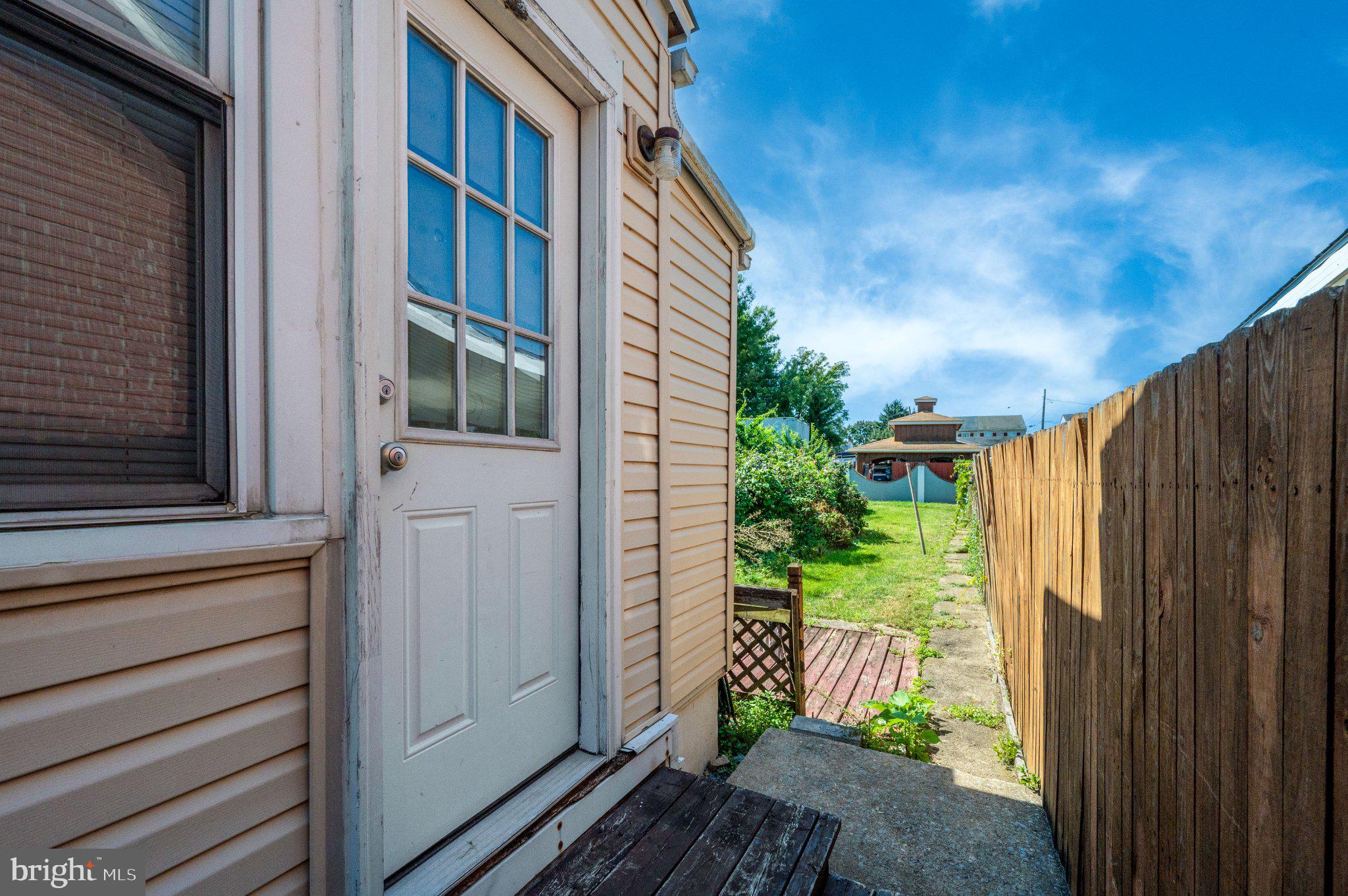 438 MORGANTOWN ROAD