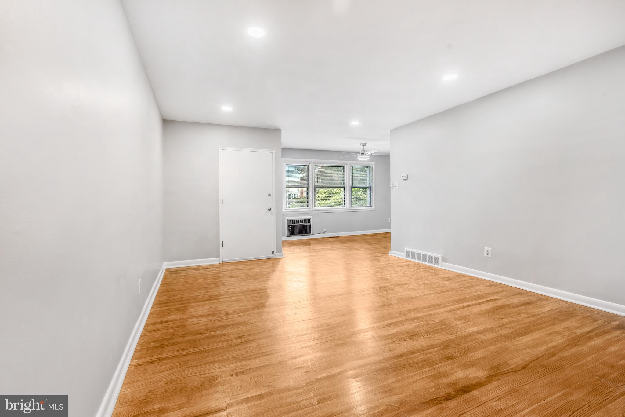 2612 W MIMI CIRCLE