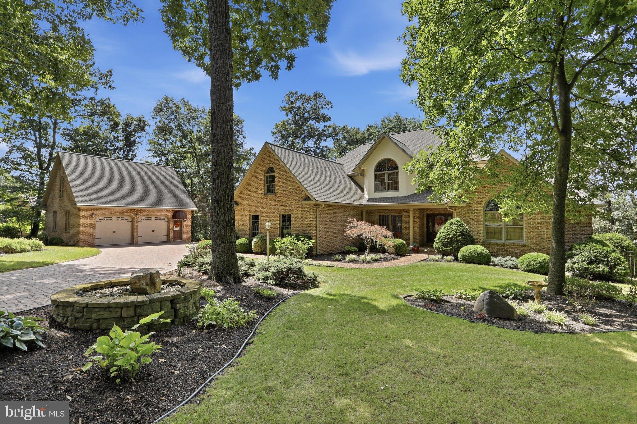 2660 CASTLEGREEN DRIVE