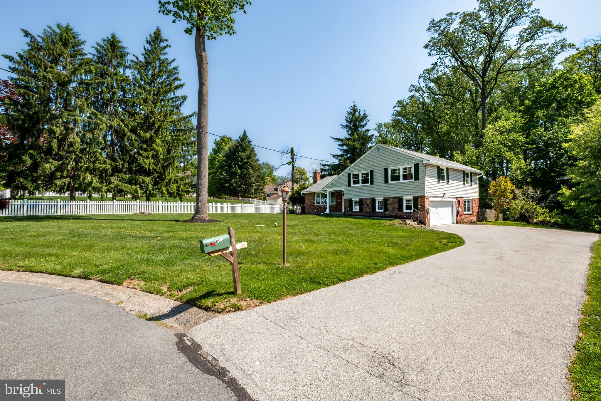 1390 PAXON PLACE