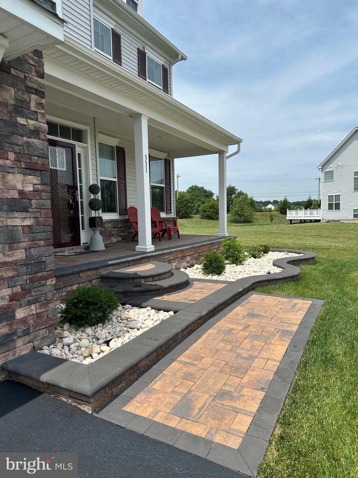 331 APPLEFORD CIRCLE