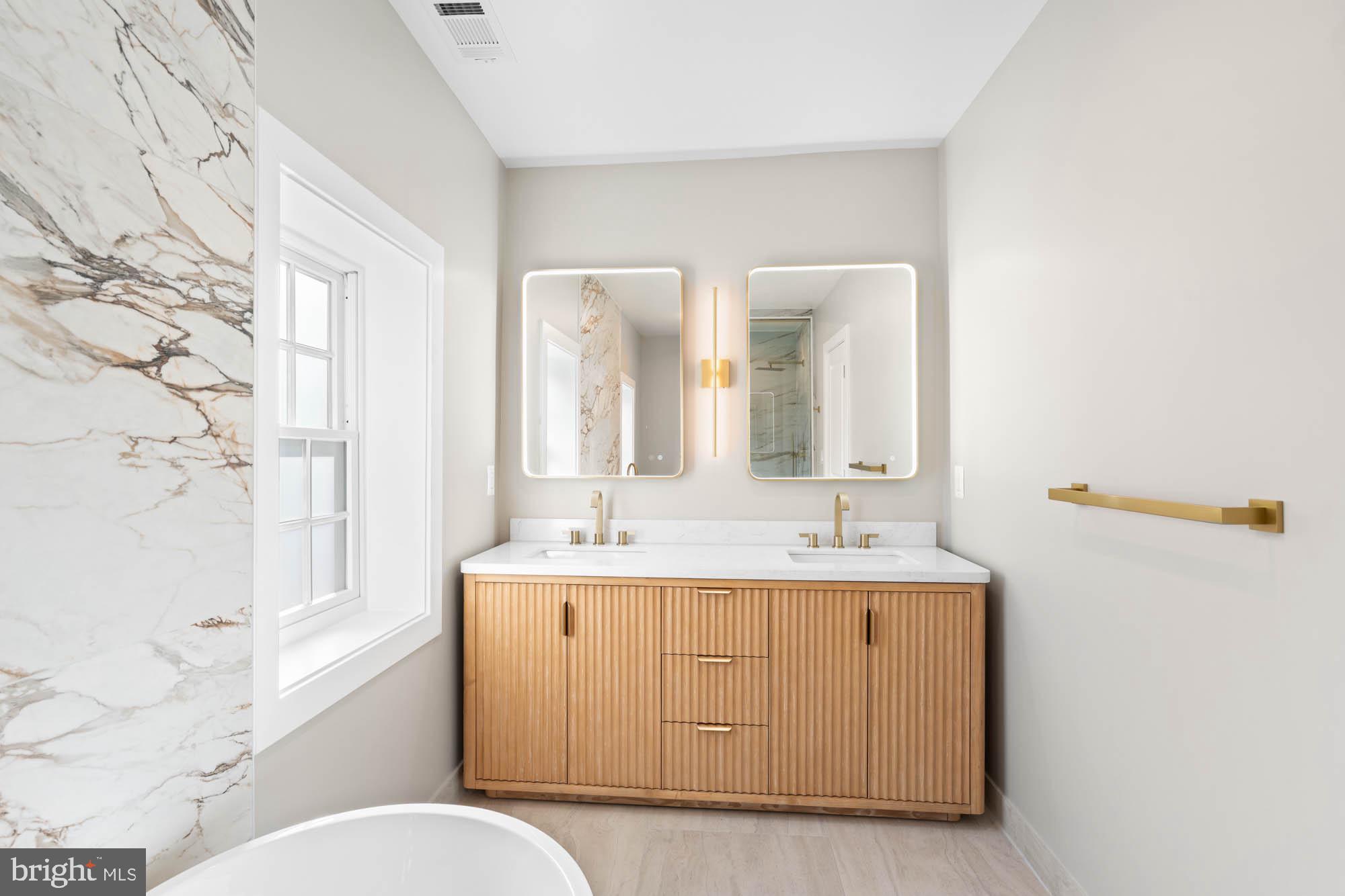 CLEVELAND PARK - Residential