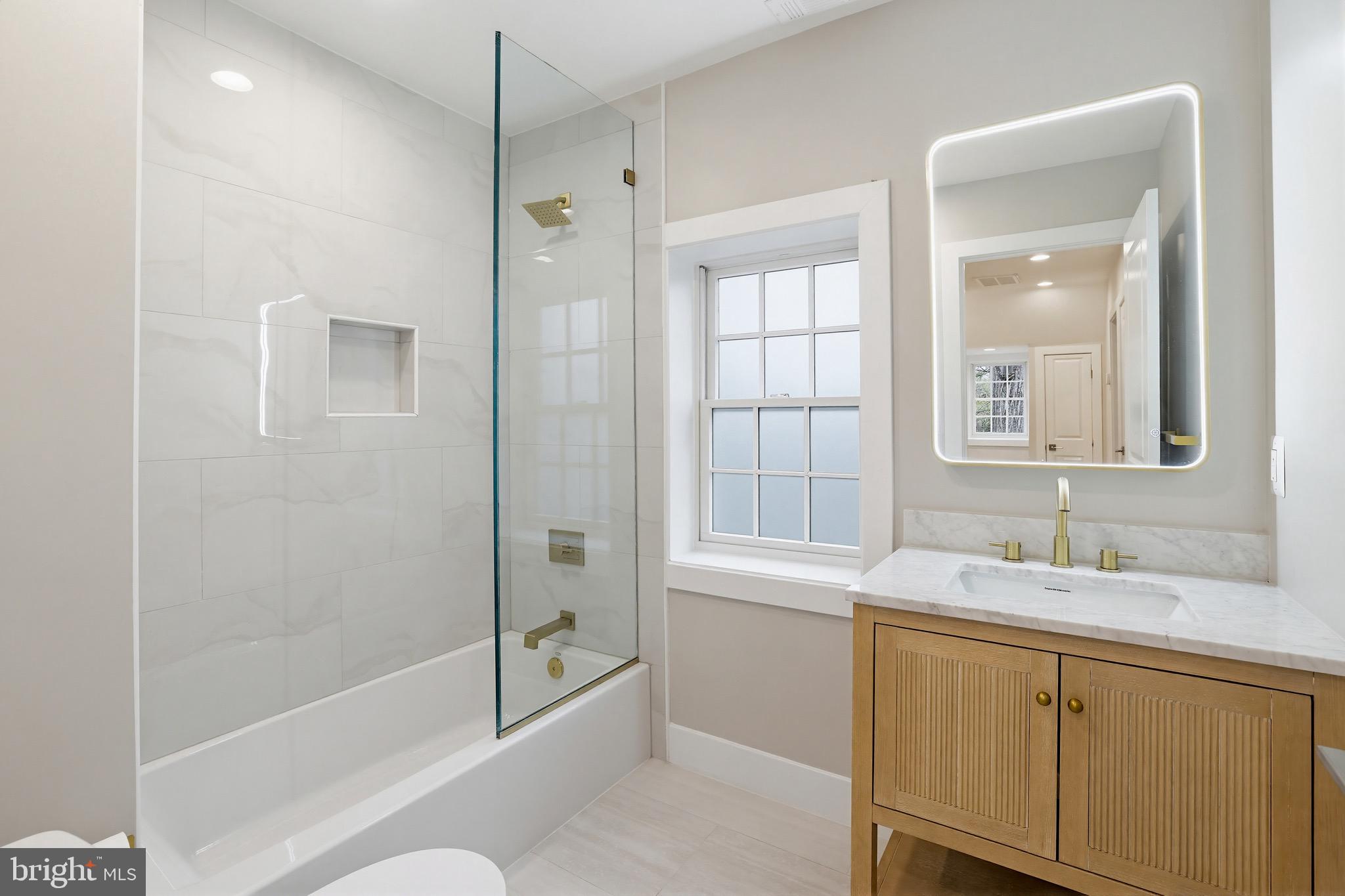CLEVELAND PARK - Residential