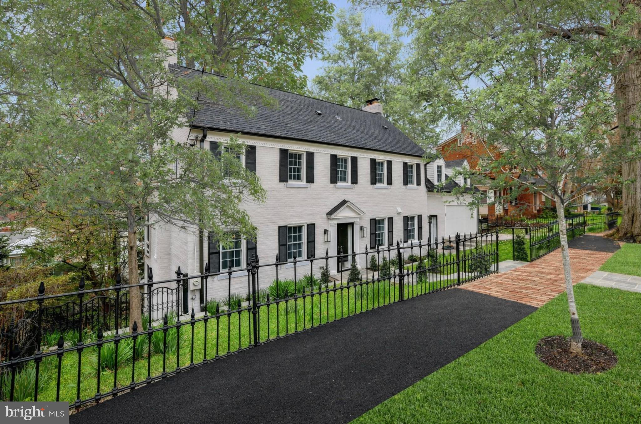CLEVELAND PARK - Residential