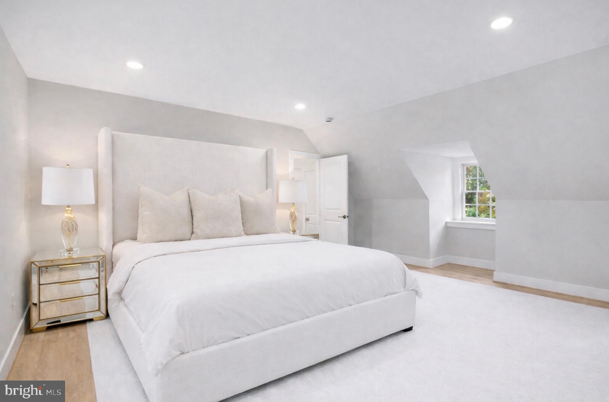CLEVELAND PARK - Residential