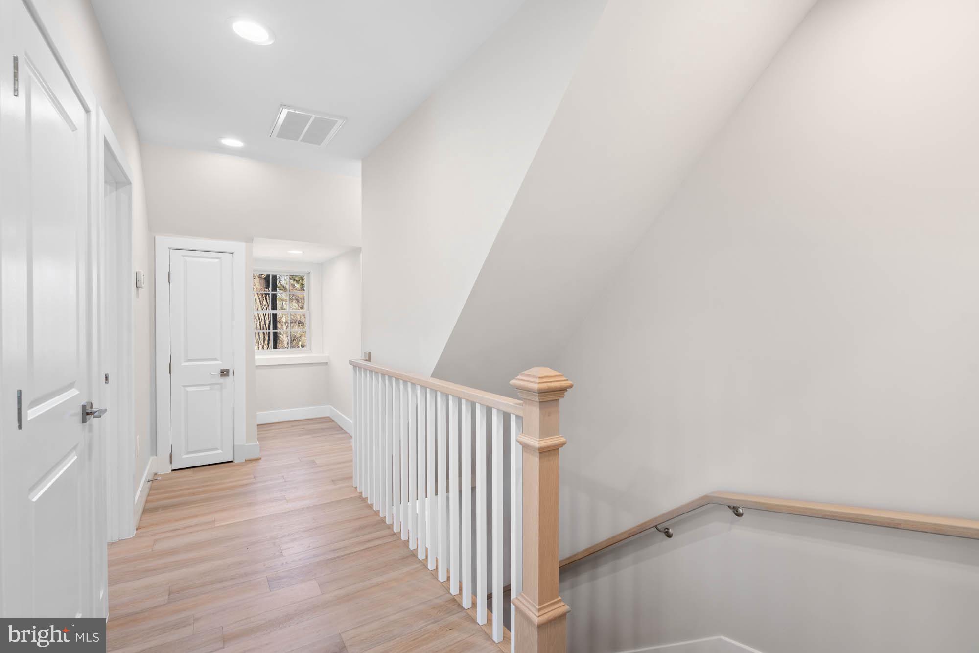 CLEVELAND PARK - Residential