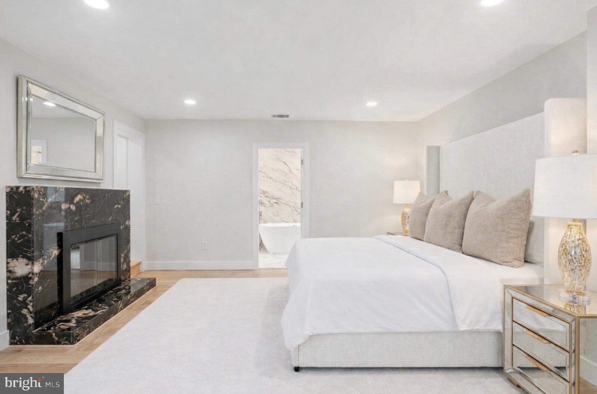 CLEVELAND PARK - Residential