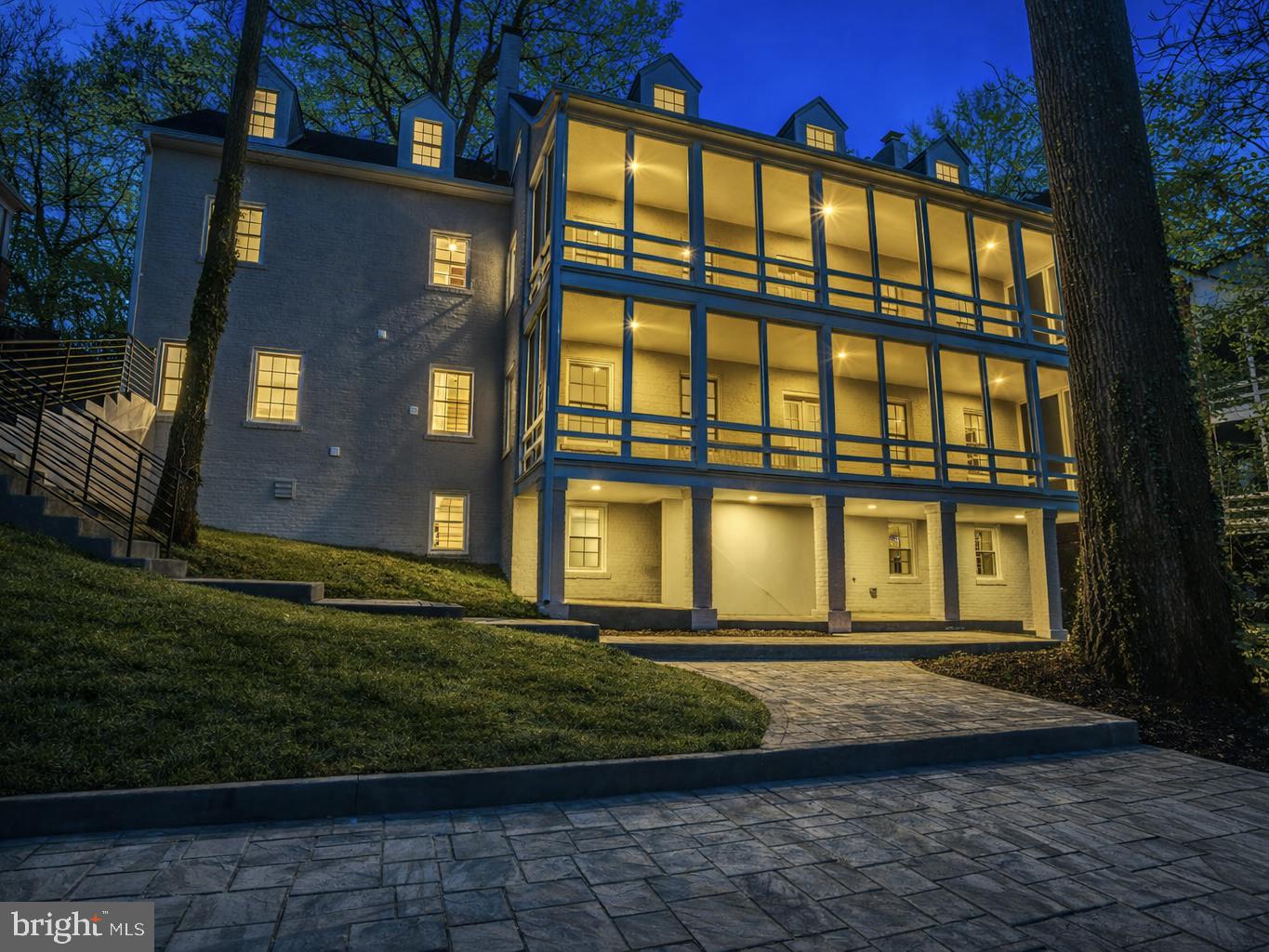 CLEVELAND PARK - Residential