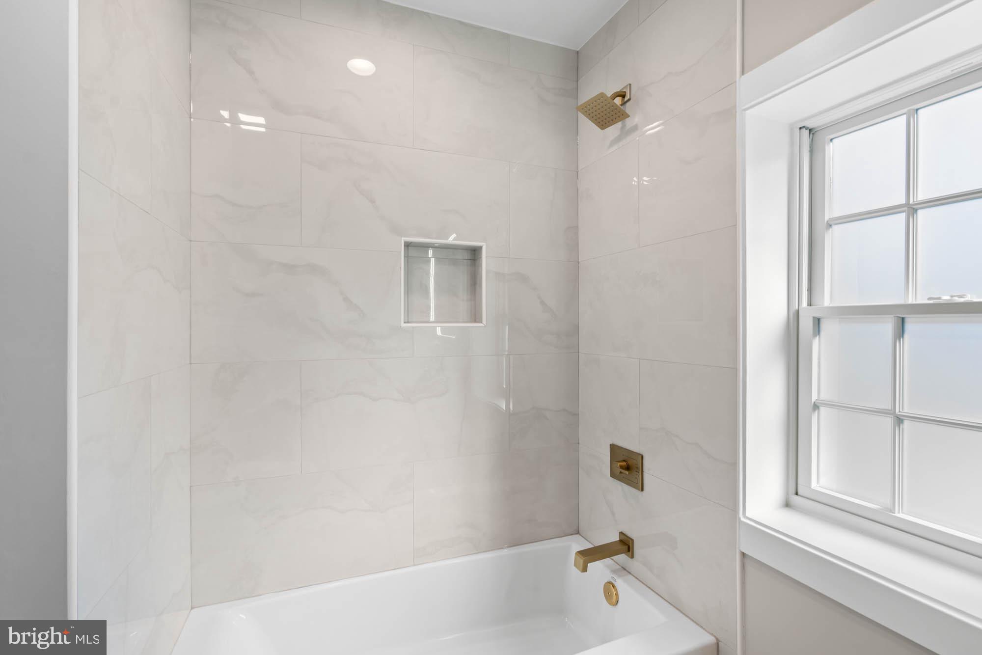 CLEVELAND PARK - Residential