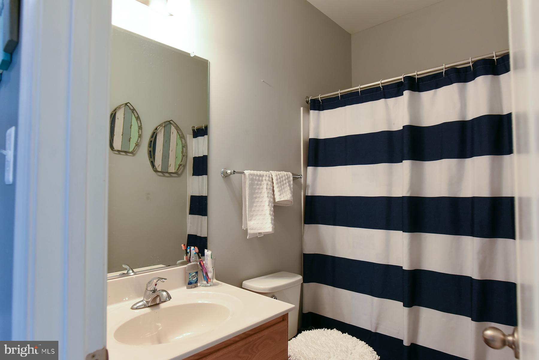 MOUNTAIN SHADOWS - Residential