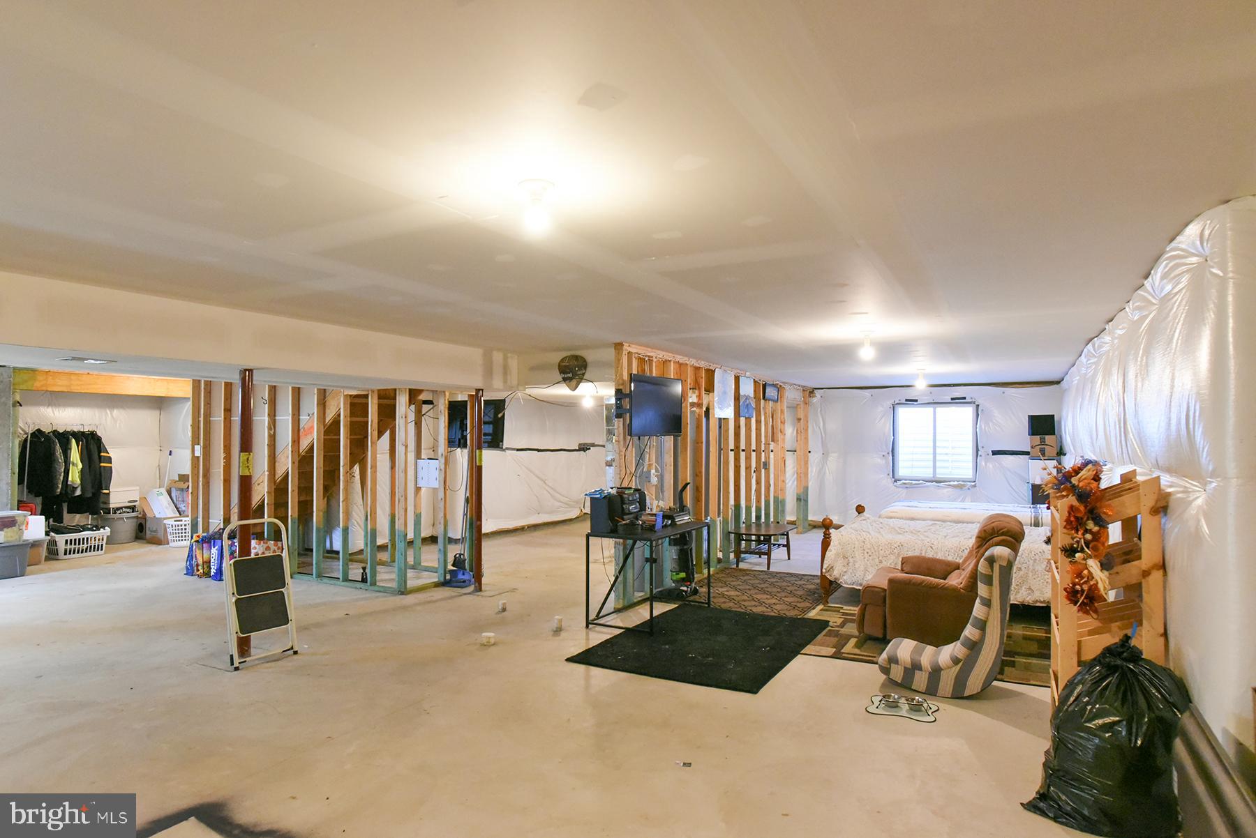 MOUNTAIN SHADOWS - Residential