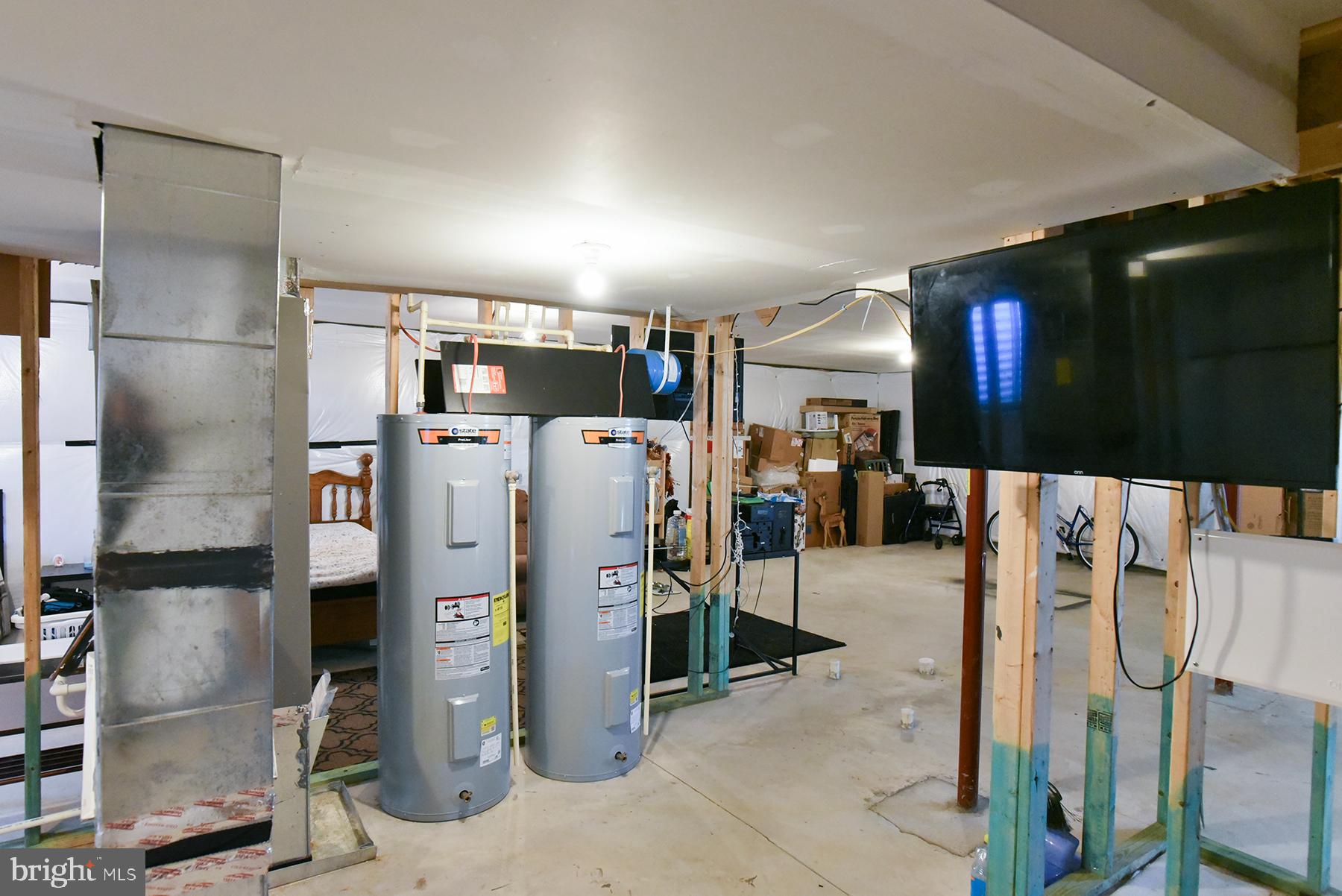 MOUNTAIN SHADOWS - Residential