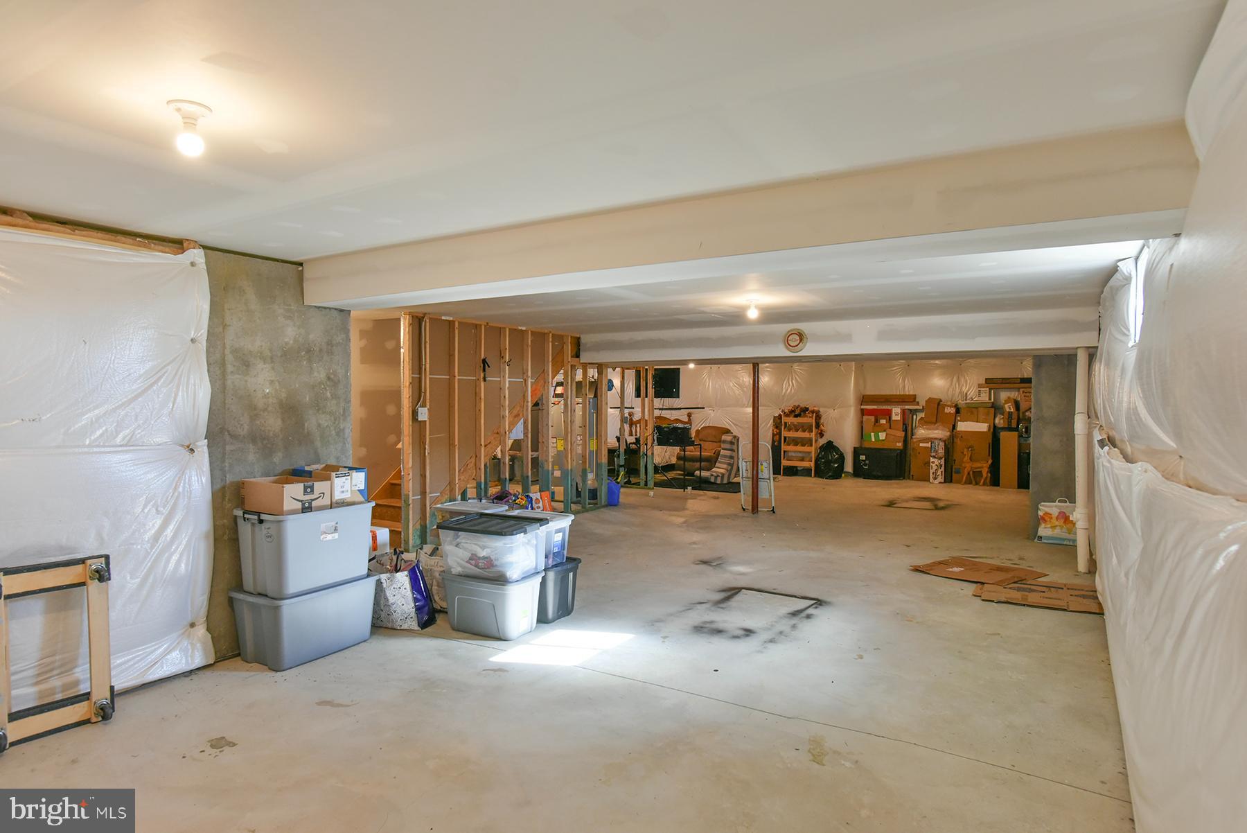 MOUNTAIN SHADOWS - Residential