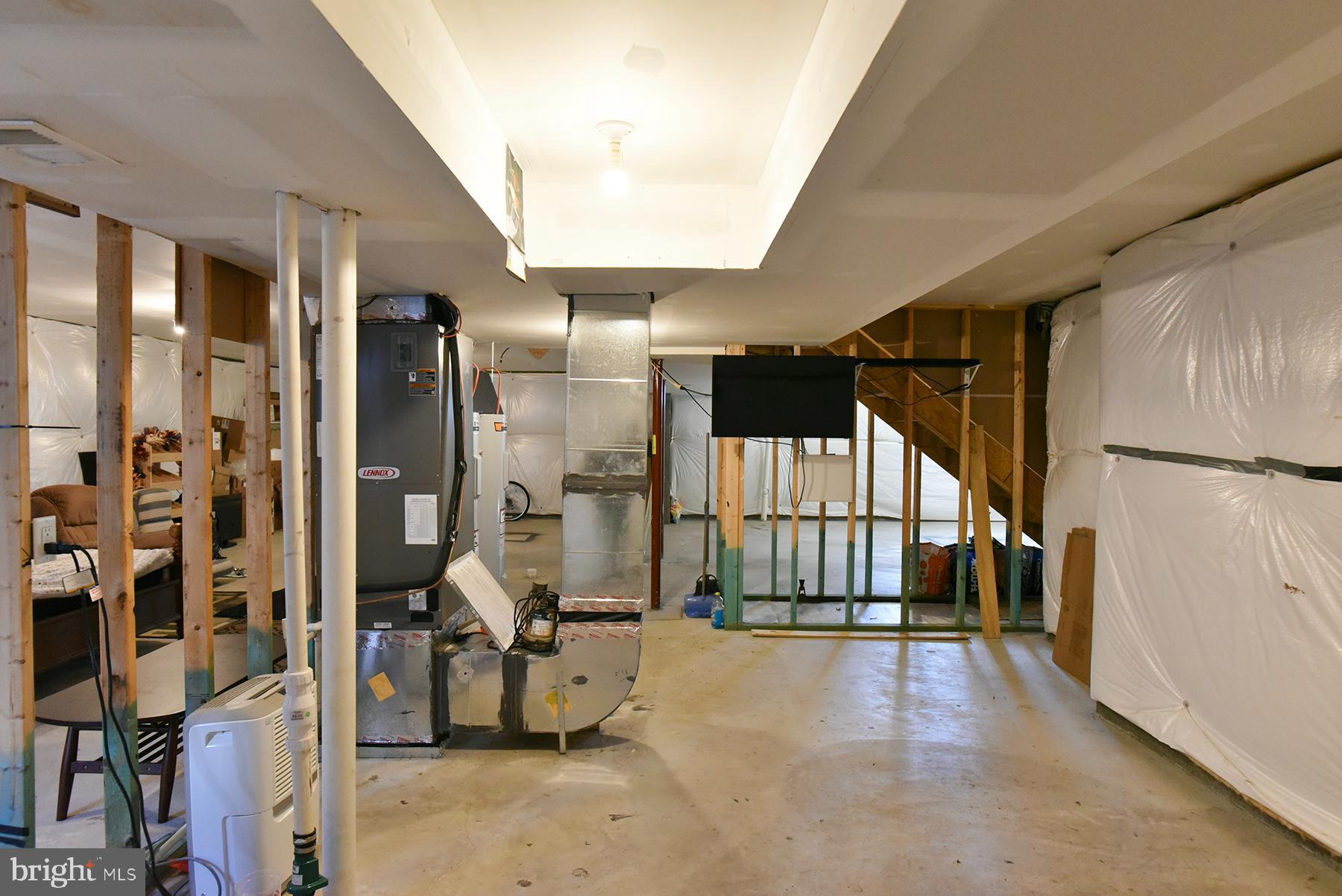 MOUNTAIN SHADOWS - Residential