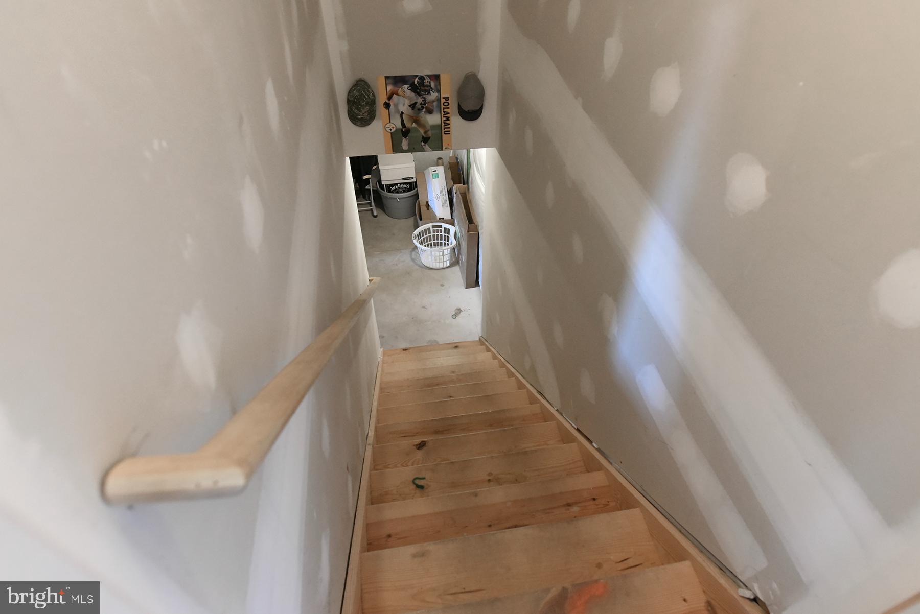 MOUNTAIN SHADOWS - Residential