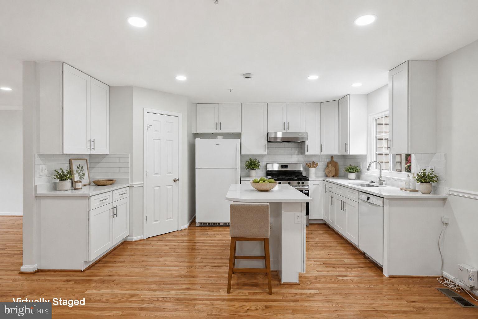 CLOPPERS MILL WEST - Residential