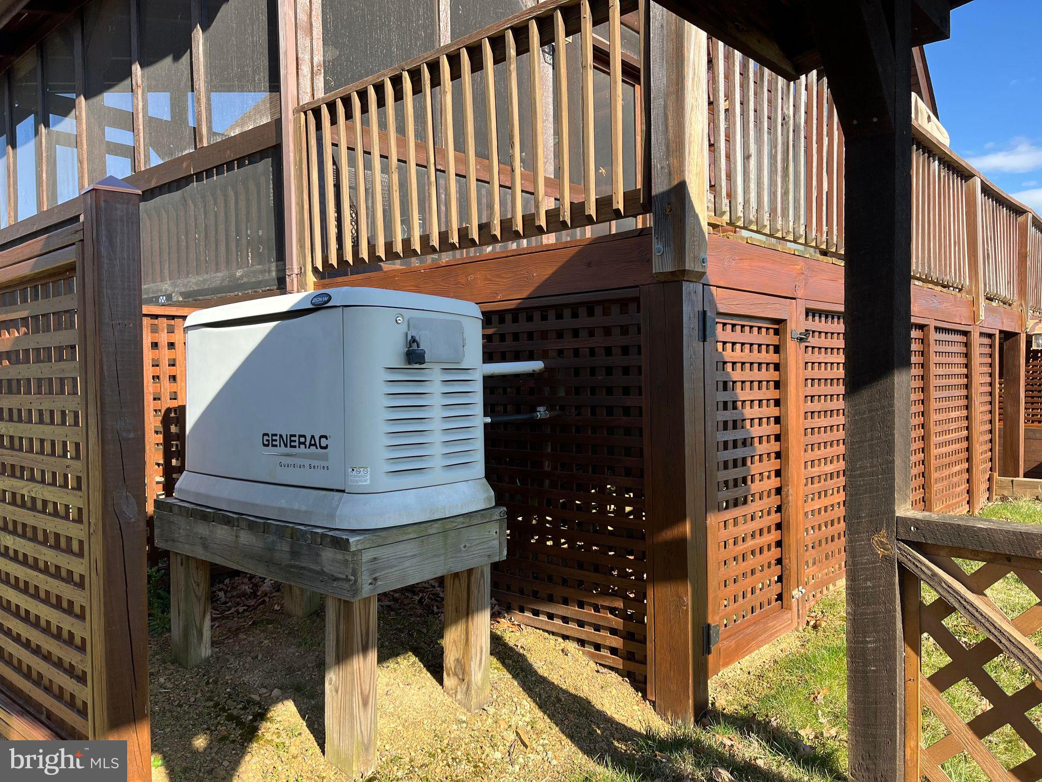 MEDALLION ESTATES - Residential