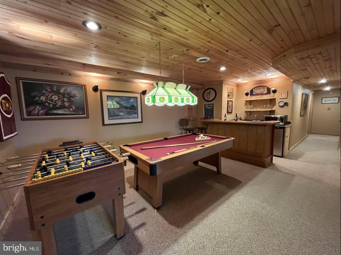 MEDALLION ESTATES - Residential