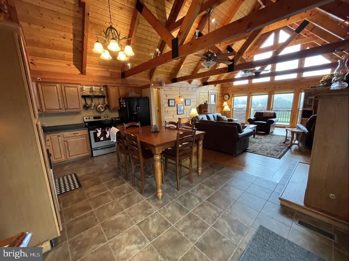 MEDALLION ESTATES - Residential