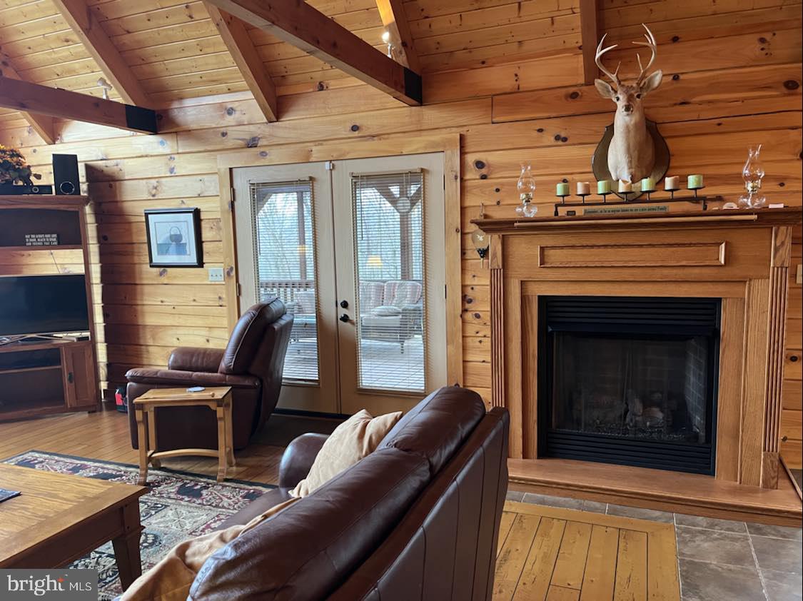 MEDALLION ESTATES - Residential