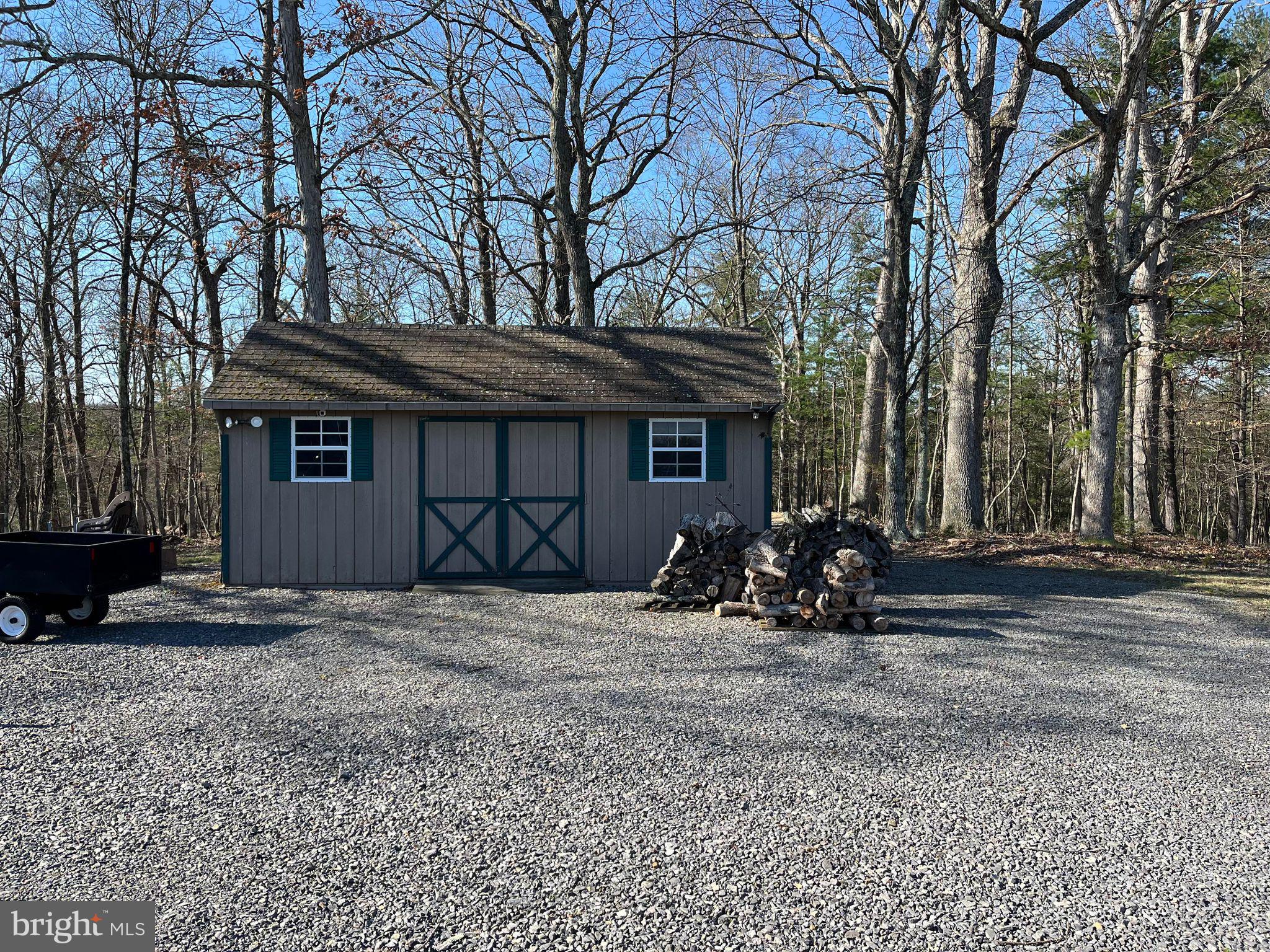 MEDALLION ESTATES - Residential