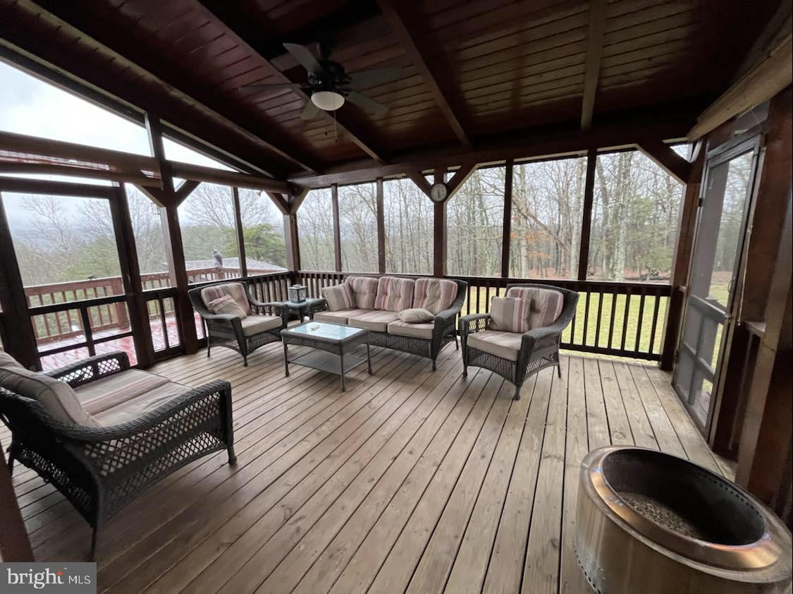 MEDALLION ESTATES - Residential