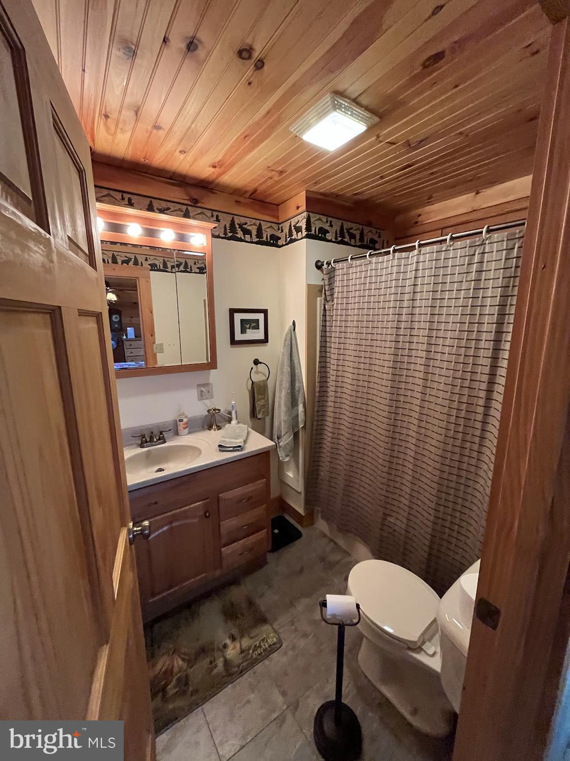 MEDALLION ESTATES - Residential