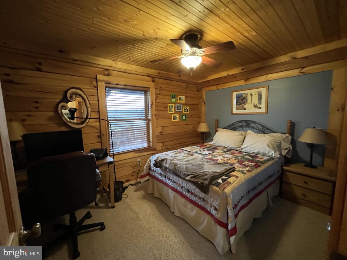 MEDALLION ESTATES - Residential