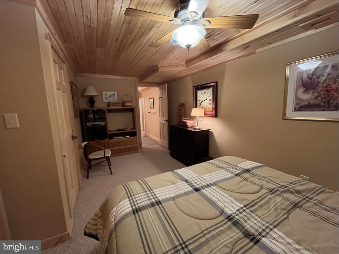 MEDALLION ESTATES - Residential