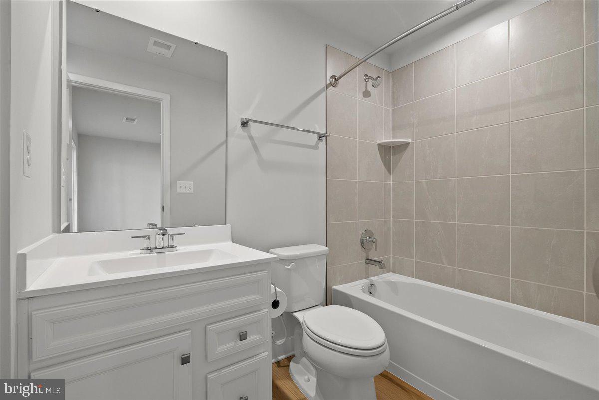 10302 HERITAGE TRAIL COURT