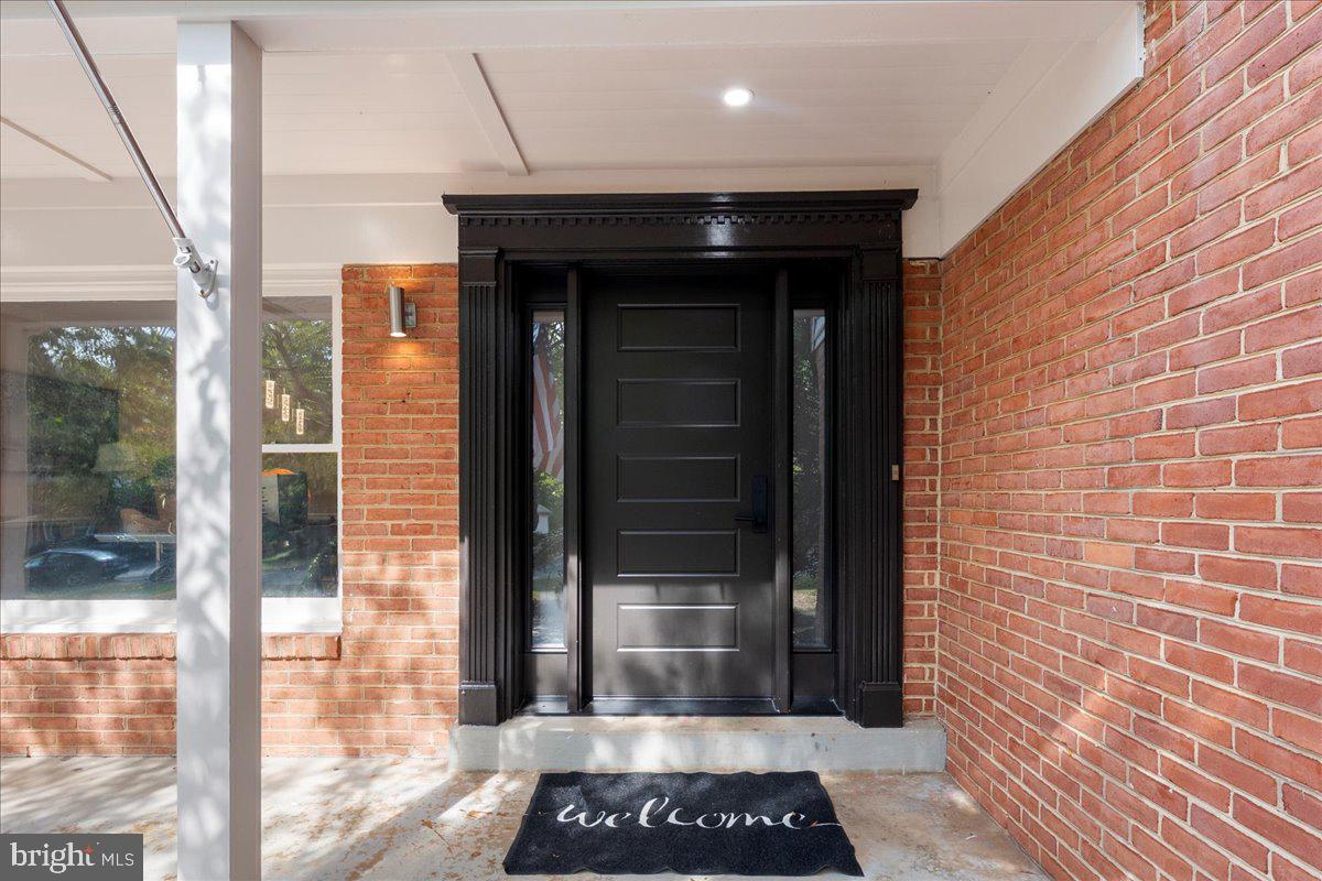 12183 HOLLY KNOLL CIRCLE