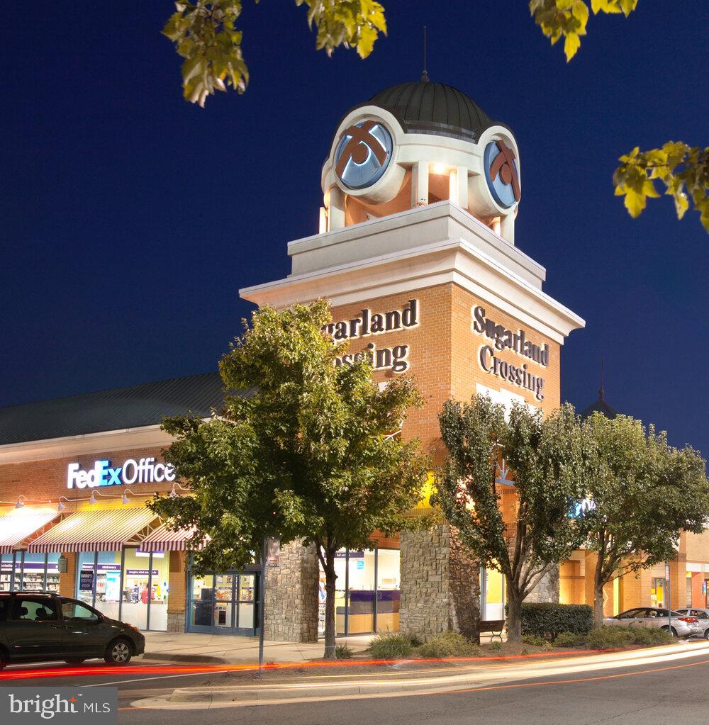 HOLLY KNOLL - Residential