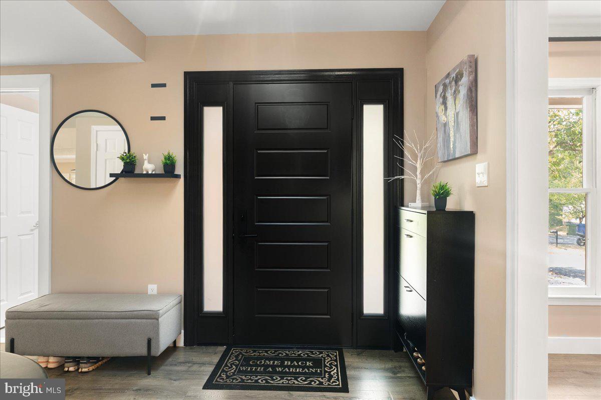 12183 HOLLY KNOLL CIRCLE