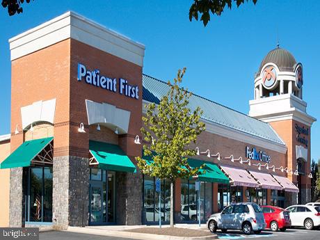 HOLLY KNOLL - Residential