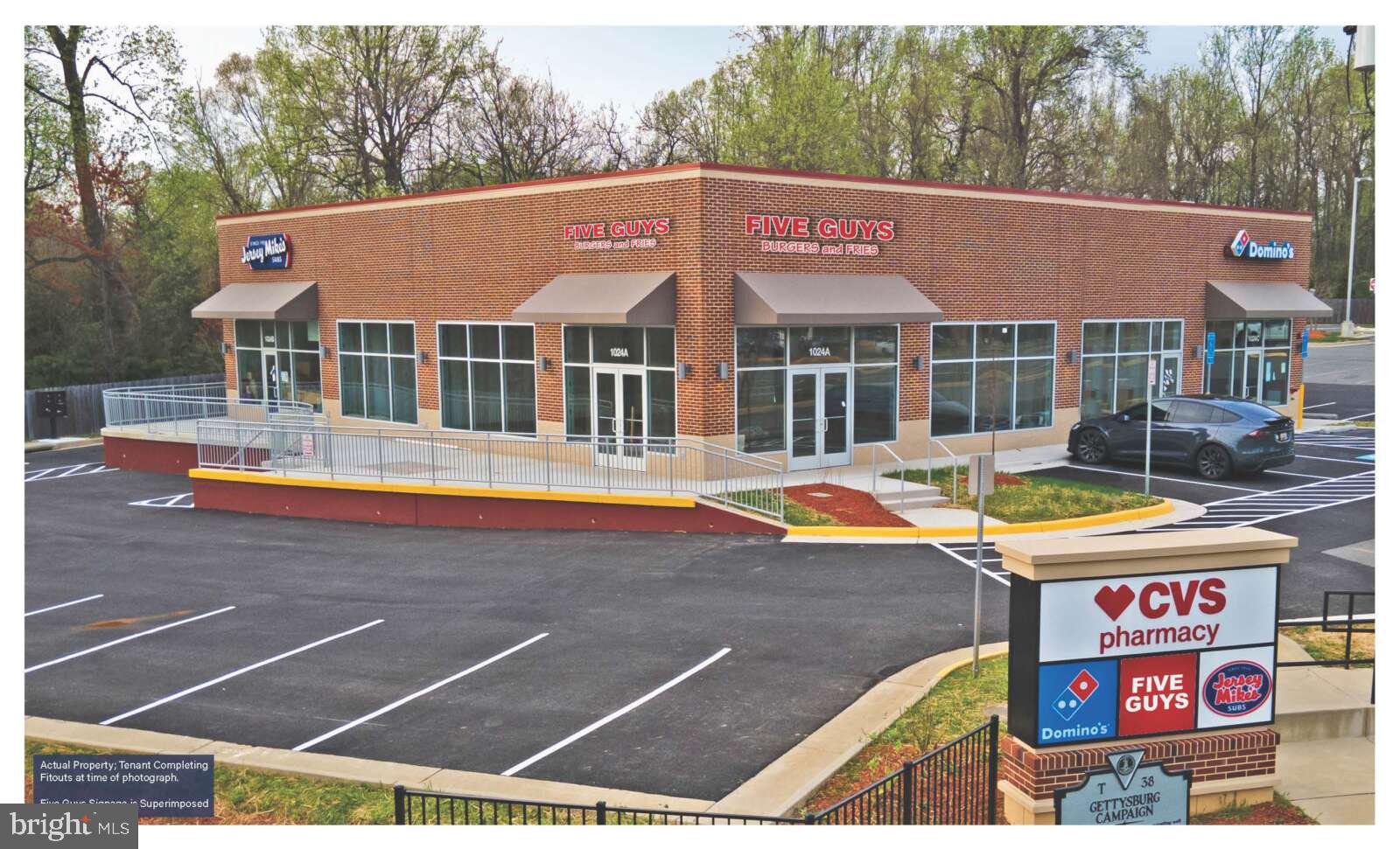 HOLLY KNOLL - Residential