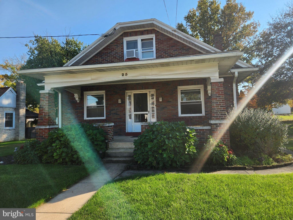 Photo of 25 Detwiler Avenue, MOUNT JOY, PA 17552 (MLS # PALA2097326)