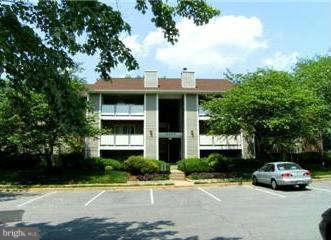 Spacious 2 BR condo in The Knolls at North Lake**Kitchen features beautiful cabinets/countertops, new appliances & breakfast bar**Updated full bath**Large MBR with tons of closet space**Washer/Dryer in unit**Water/Sewer & Trash Collection included in rent-tenant only pays electric**Sorry no pets over 25 lbs**Property available immediately**